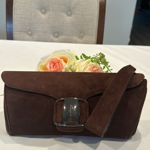 Authentic Salvatore Ferragamo wristlet - Picture 3 of 16